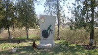 Памятник рад'янським воїнам (перенесений в 2012 р. з Корсунки)